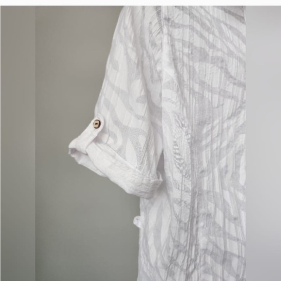 Brody Myles Soft, Light Weight, See through Blouse. White. Fits a large
L - Picture 7 of 9